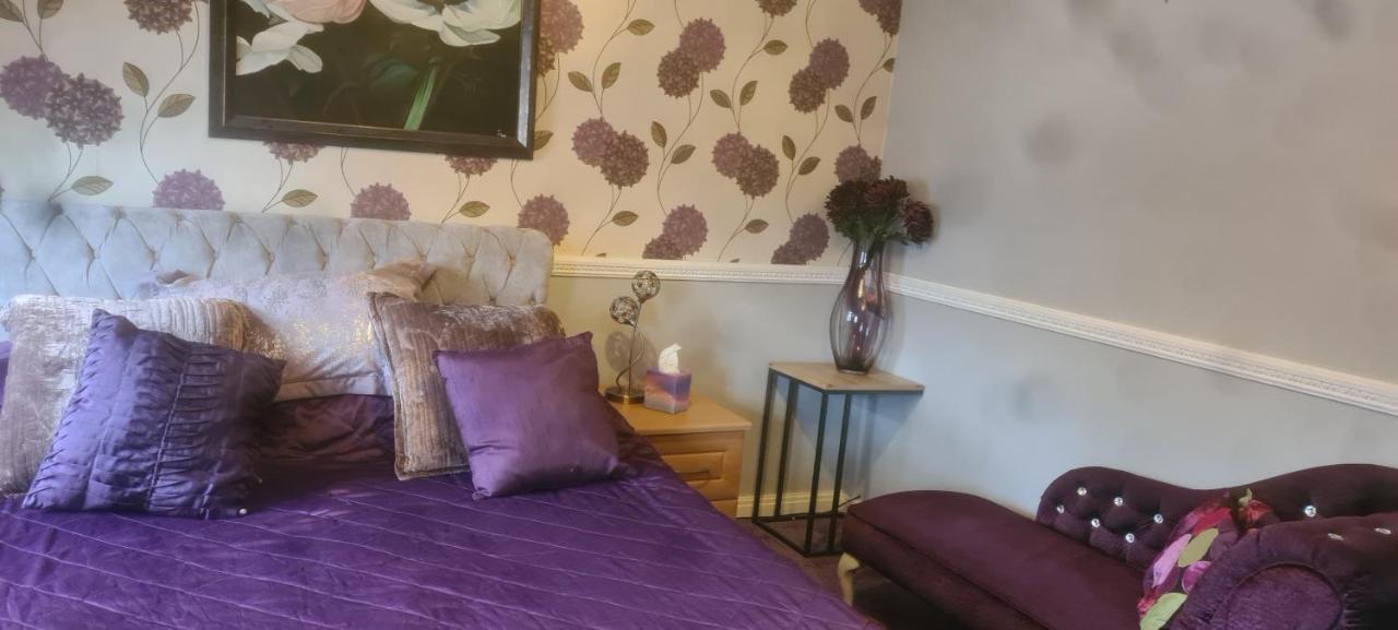Parc Lodge Guesthouse Bridgend  Exteriör bild